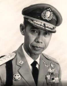 Berikut ini adalah 4 Tokoh Legendaris Indonesia yang Terkenal dengan Integritasnya, 3 Nomor Dijuluki Algojo Koruptor Dari Kabupaten Santri Situbondo
