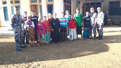 Perpisahan Warga Dengan Satgas TMMD 116 Kodim 0822 Bondowoso