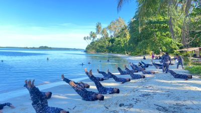 Tingkatkan Kemampuan, Prajurit Lanal Simeulue Laksanakan Latihan Renang Militer di Pulau Terluar