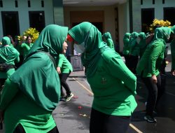 Persit KCK Kodim 0822 Bondowoso Memeriahkan Lomba HUT RI Ke -78