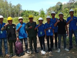 MAHASISWA PKL REGU II MENGIKUTI PRAKTEK PEMUMGUTAN HHK & HHBK DI PERHUTANI BONDOWOSO