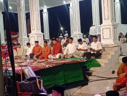 Alun-alun Situbondo Malam ini Berubah Menjadi Lautan Jamaah di Malam Peringatan Maulid Nabi